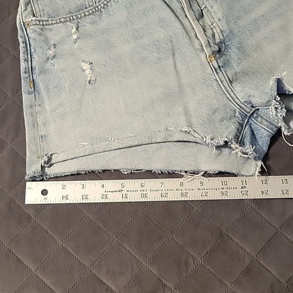 Denim Forum short - Picture 10 of 10